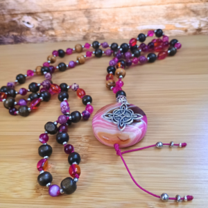 Mala Energie du coeur noeud de sorcière Perles Rose (agate, jade, acrylique) et perles bois