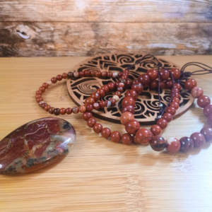 Bracelet perles naturelles Jaspe rouge sur cordon nylon réglable