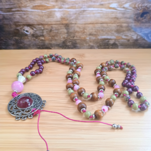 Mala Énergies du coeur perles verre, bois et jaspe