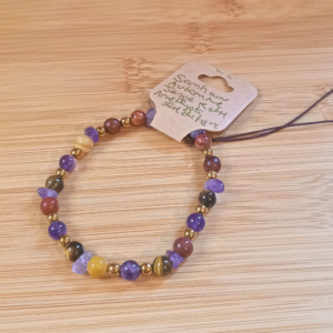 Bracelet Samhain Entre les Mondes en améthyste, jaspe rouge, jaspe mokaïte, œil de tigre et perles de bois avec intercalaires dorés